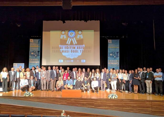Dijital Eğitim Asistanı Yarışması Ödülleri Sahiplerini Buldu